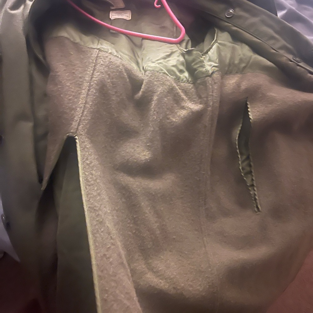 Men's Green Military Style Coat - Picture 3 of 5